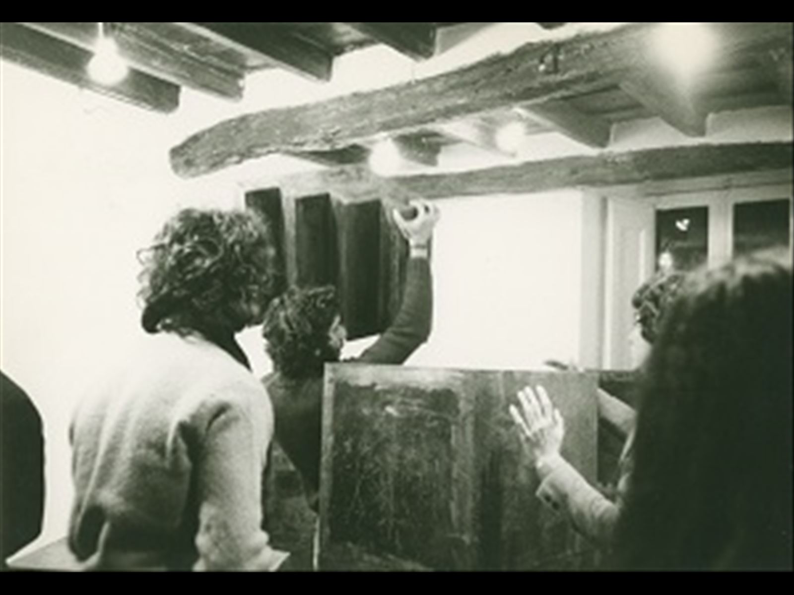 Opening. Costruzione cumulo-parete 60 moduli. Nicola Carrino,  Primo Piano. Roma, 1975. Archivio Nicola Carrino.